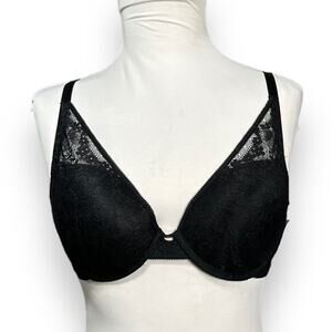 Beautiful women’s padded black lace push-up bra new with tags on size 34C
